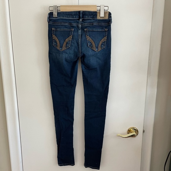 Hollister Low-Rise Skinny Jeans - Picture 2 of 7